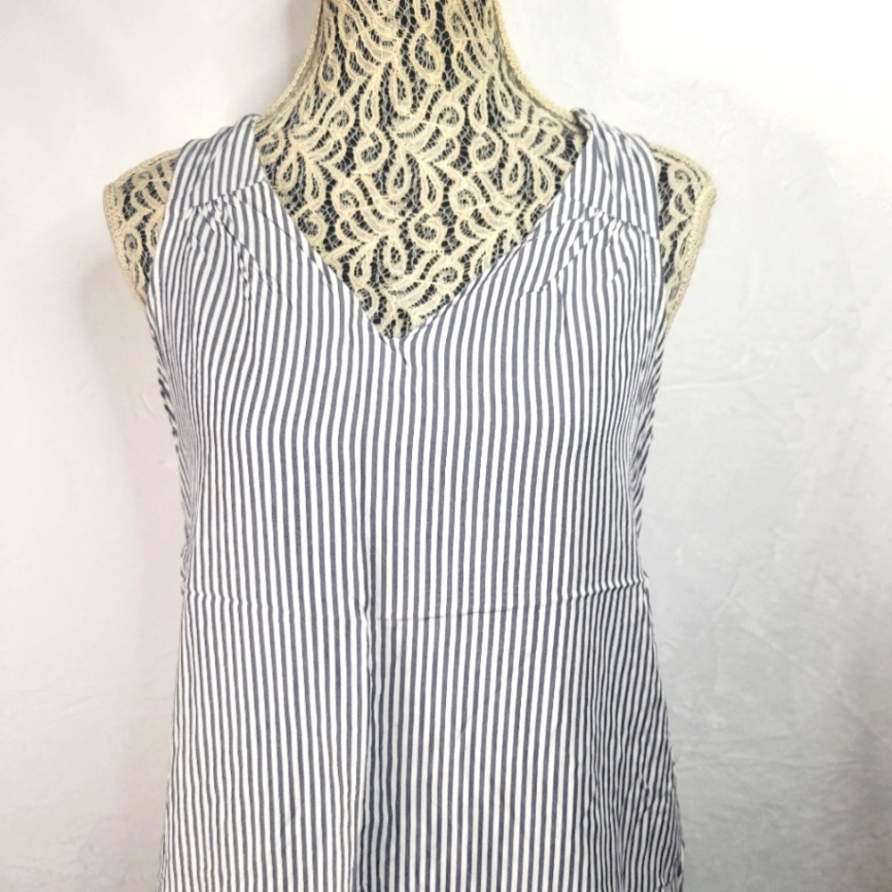 ✨️Grey & White Striped Tank Top